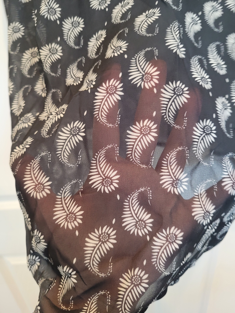 2 SHEIN Blouses-Lighweight Black & White Printed V-Neck Tunic with Orange Trim - Picture 4 of 11
